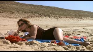 Под песком / Under the Sand / Sous le sable (2000) BDRip 720p, 1080p, BD-Remux
